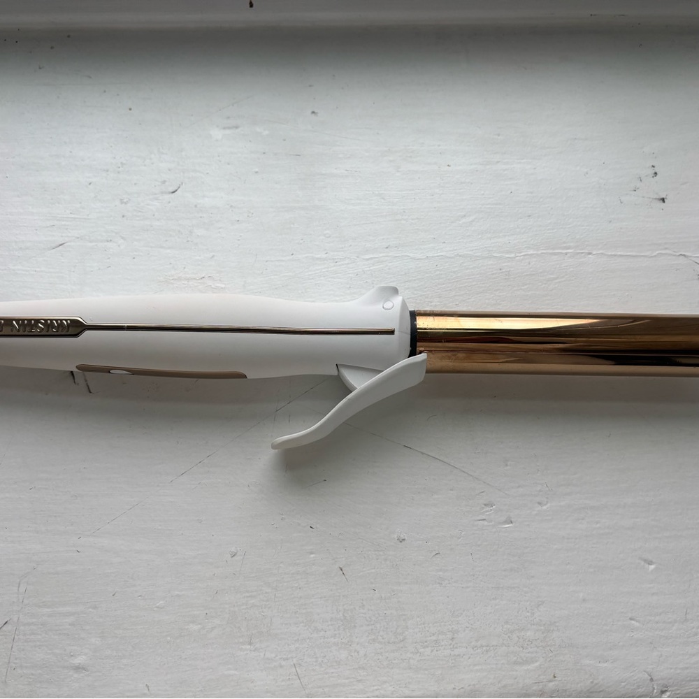 Elegant White and Gold Curling Iron